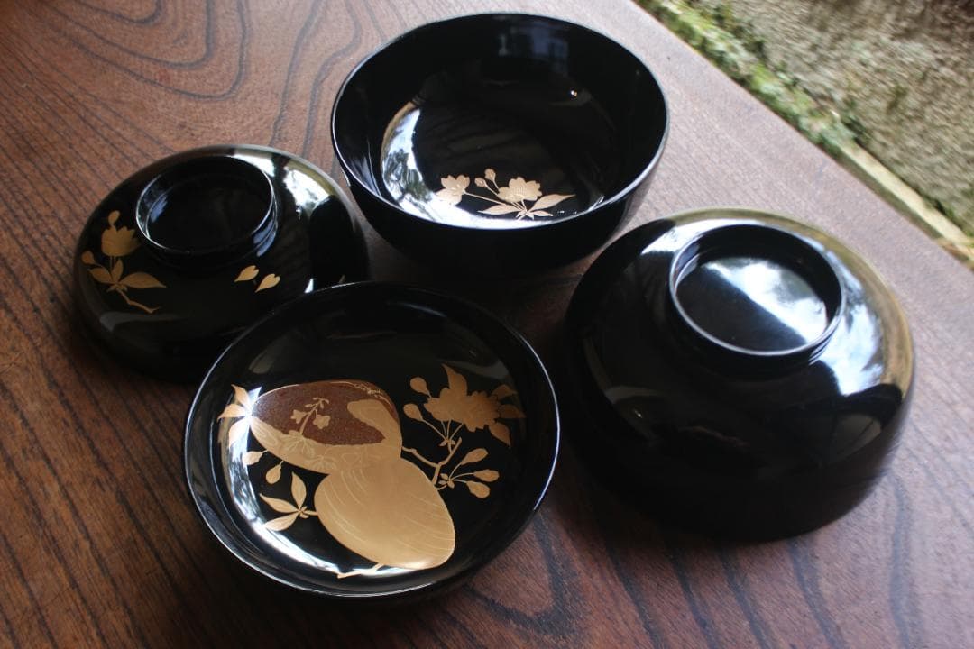 極小傷あり！時代黒漆に優美な貝合桜蒔絵の映える煮物椀2点（検輪島塗雑煮椀 Amazon.co.jp: 輪島塗 五島屋謹製美術漆芸苑 椀 見事な 煮物椀 塗師