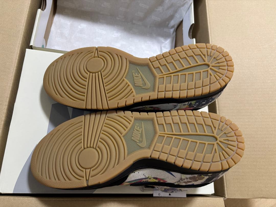 Supreme × Nike SB Dunk Low \"Rammellzee\"