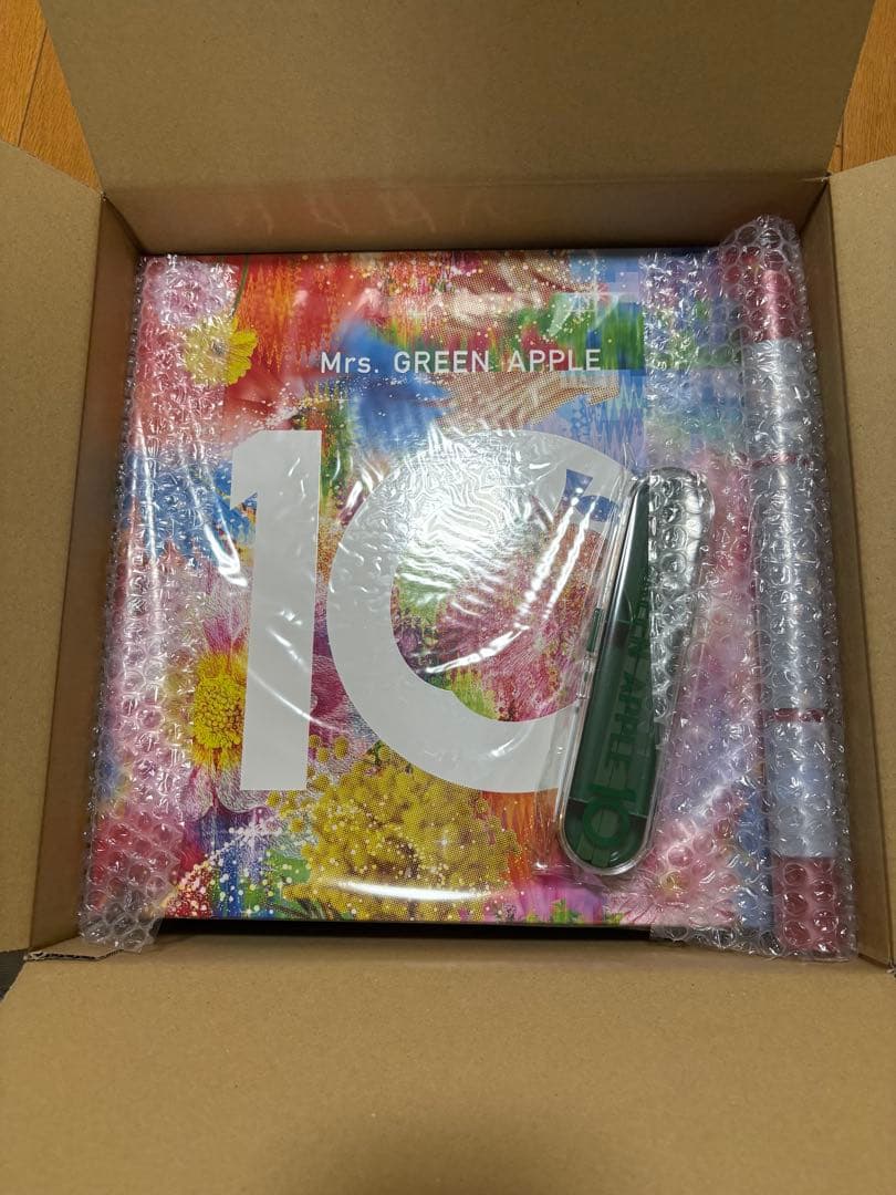 Mrs. GREEN APPLE 10&Harmony コンプリートBOX 10 [10 & ❝Harmony❞ Complete Box][CD][+Blu-ray][+GOODS] – Mrs