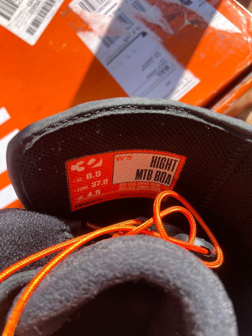 【新品】Thirtytwoレディース　スノーボードブーツ　23.5cm