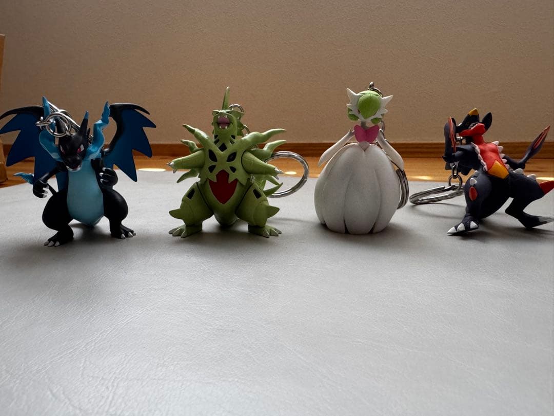 【希少】リアルフィギュアキーホルダー メガシンカ メガリザードンXなど4体セット 激レア 入手困難 リアルフィギュアキーホルダー メガシンカ メガ