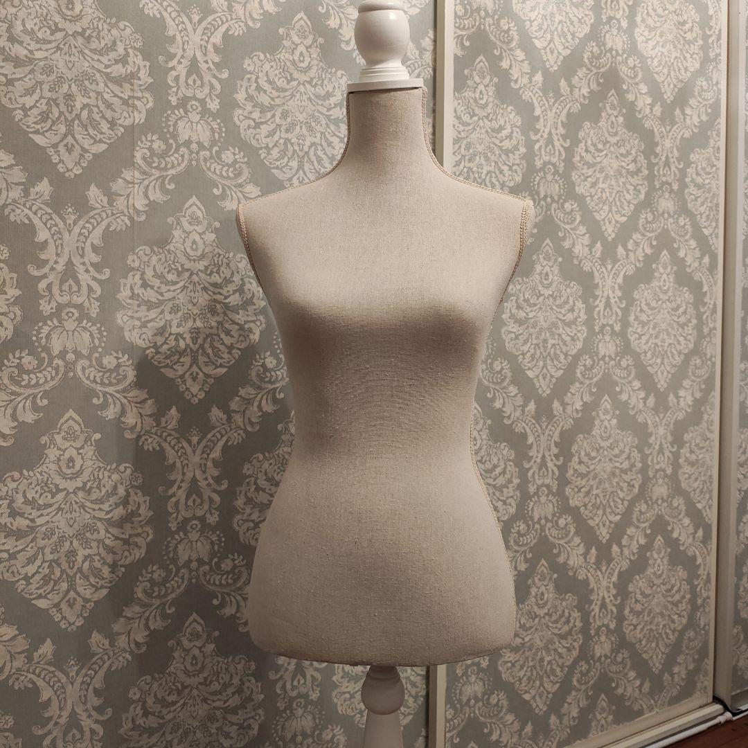 【美品】木製トルソー型マネキン　※高さ調整可能 ひざ上トルソー レディース 高さ105cm顔あり 【9号サイズ】 B83×W62