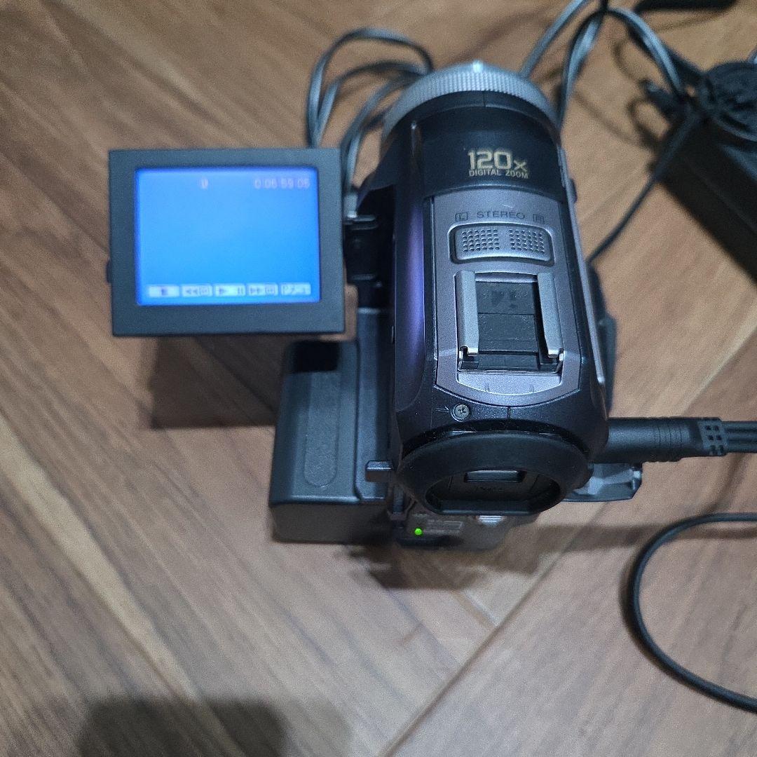 ソニー　DVビデオ　DCR-PC300 動作品 ソニー、331万画素CCD搭載のDVカメラ