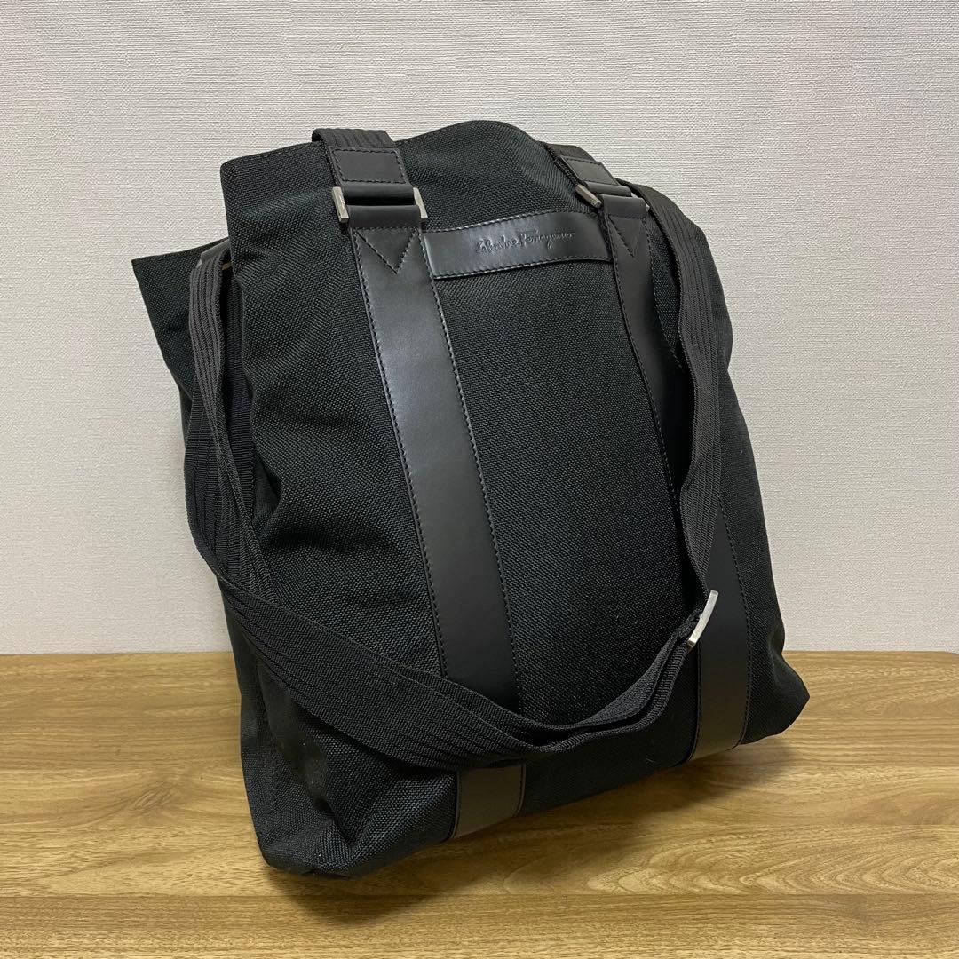 《美品》Ferragamo（フェラガモ）レザー トートバッグ ブラック 黒