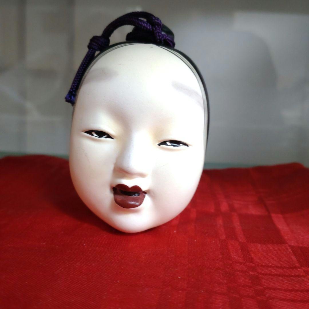 昭和の土鈴伝統的な女面と天狗の二面 昭和の土鈴伝統的な女面と天狗の二面