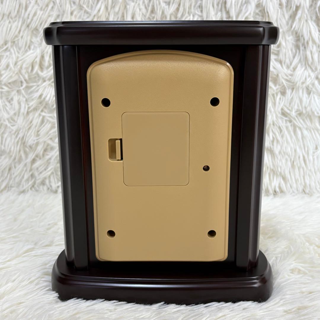 ✨未使用品✨ SEIKO エンブレム 電波置き時計 HW582B 2025.1 - メルカリ