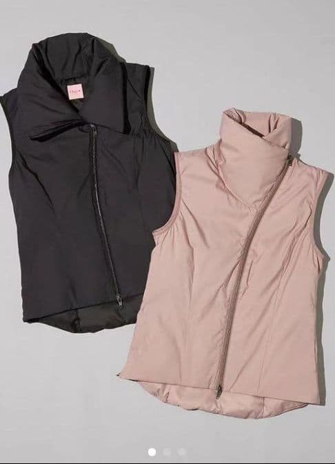 新品 S Chacott チャコットバランス高機能ダウンADS ショートベスト