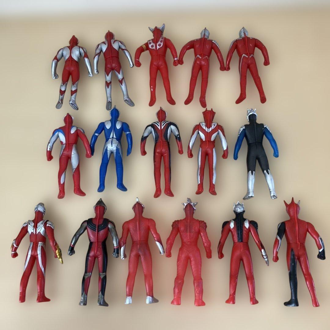 ウルトラマン怪獣ソフビ まとめ売り33体 - メルカリ