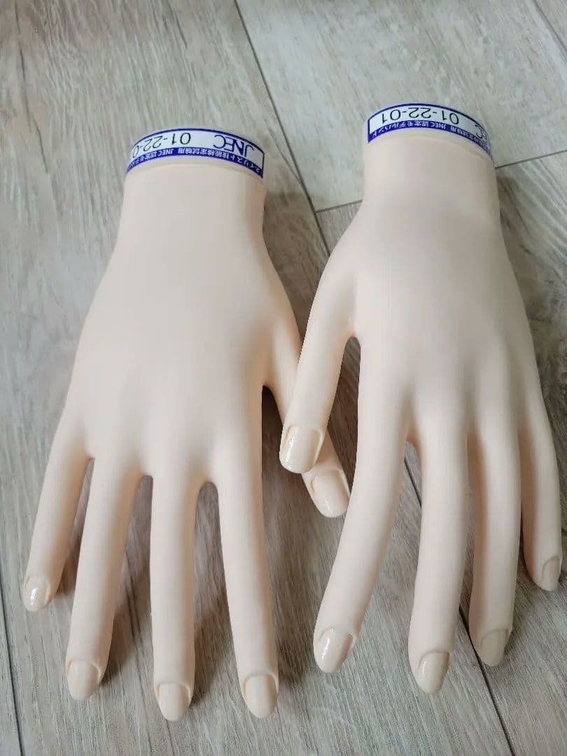 JNEC ネイリスト技能検定試験用 認定モデルハンド 美品 ネイリスト技能検定試験用JNEC認定モデルハンド - メルカリ