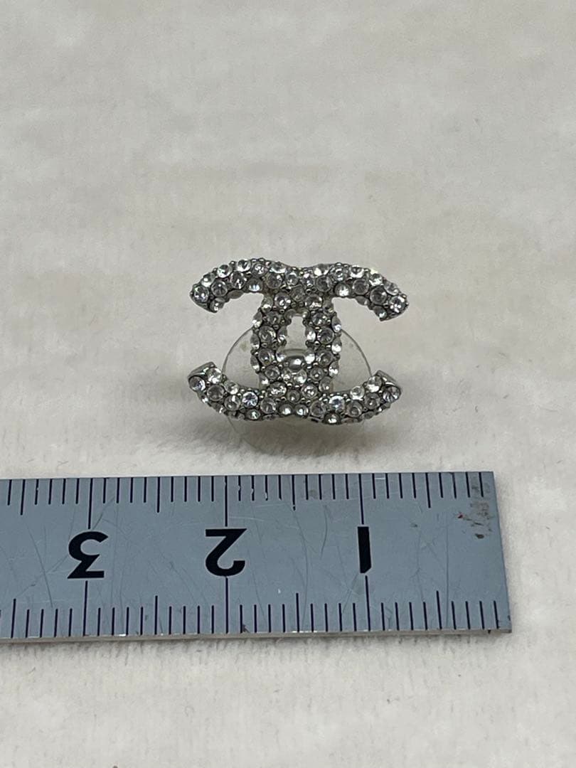 Chanel シャネル CC ロゴ スタッド ピアス クリスタル シルバーの通販