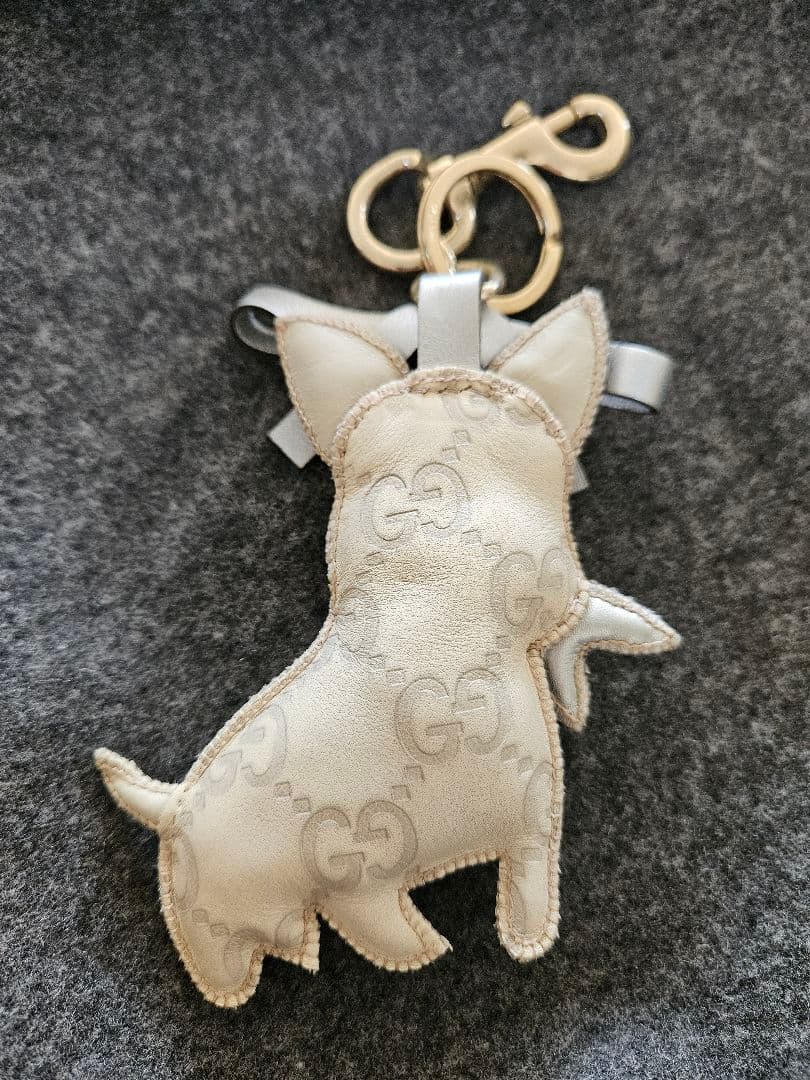 晴様専用】GUCCI 犬型キーホルダー