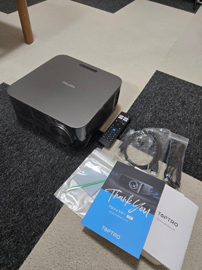 TOPTRO X9 プロジェクター スタンド付 - メルカリ