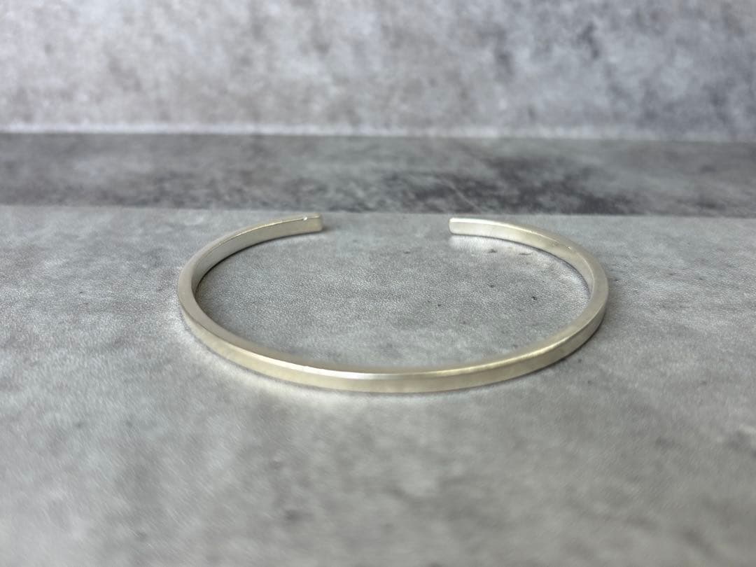 カレンシルバー バングル ユニセックス シンプル - メルカリ