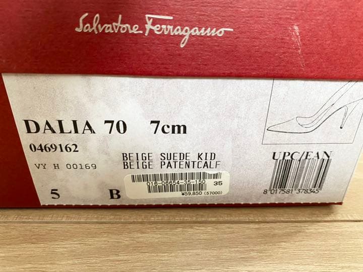 新品未使用 フェラガモ スェード パンプス パーティ 正装 入学式 卒業