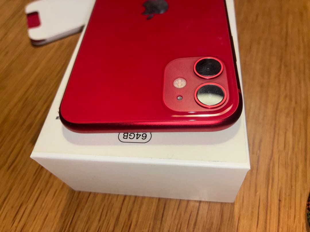 Apple iPhone 11 (PRODUCT(RED)) 本体 64GB - メルカリ
