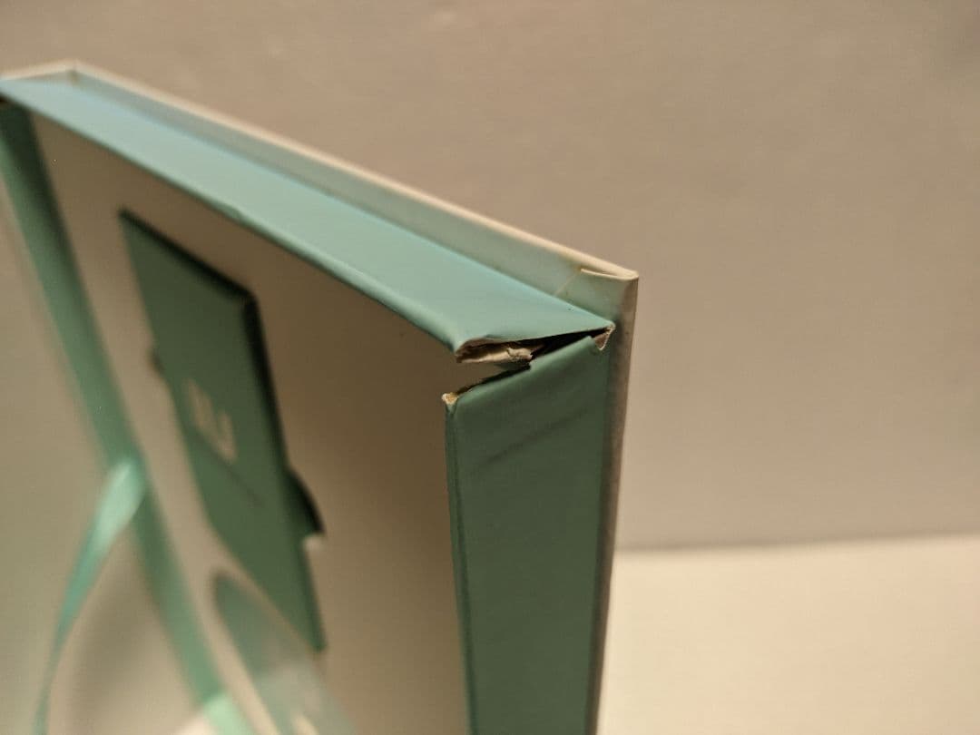 IU REAL FANTASY 2012 SPECIAL DVD カード&写真集