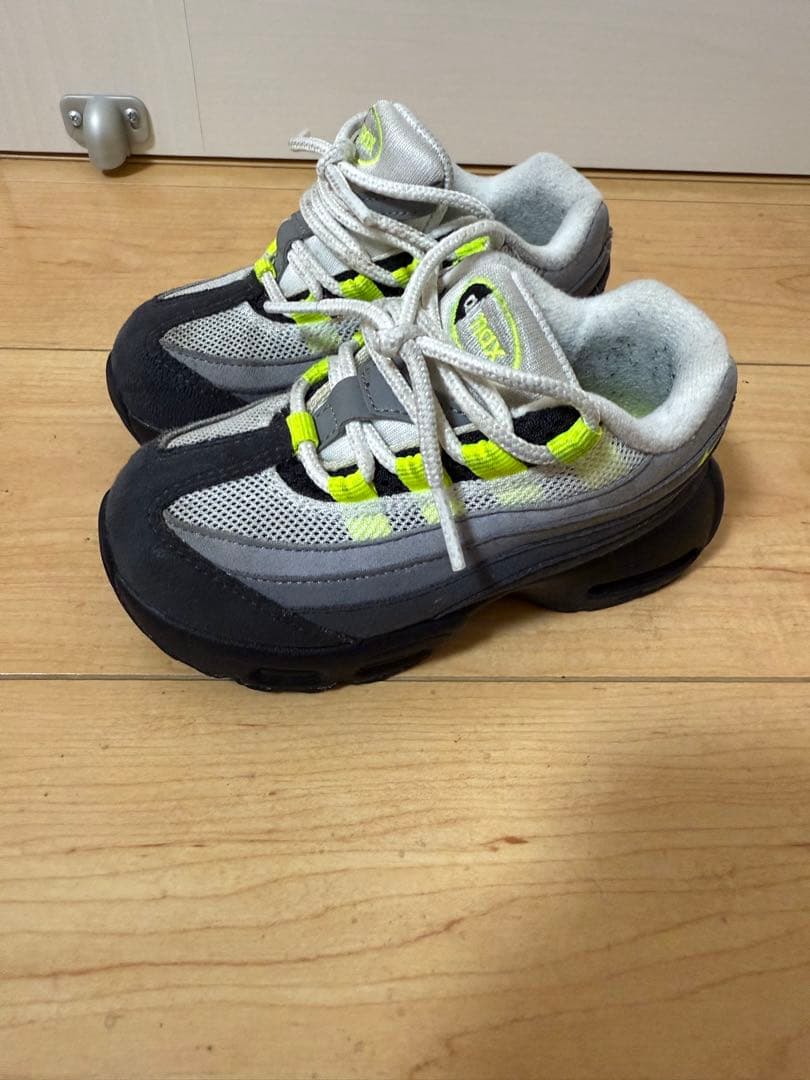 NIKE AIRMAX95 KIDS イエローグラデ 16cm エア マックス 95 ナイキ エアマックス OG NIKE AIR MAX black/neon