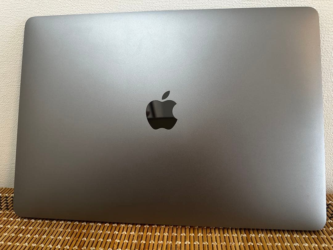 Apple MacBook Air 13インチ A1932 OS切替可 - メルカリ
