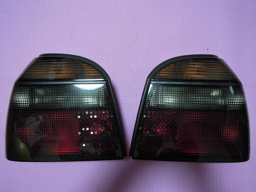 VW フォルクスワーゲンゴルフ3 HELLAブラックテールランプ 左右セット 1993-1999 Volkswagen Golf MK3 GTI 16V/ VR6 HELLA Black Smoked Tail