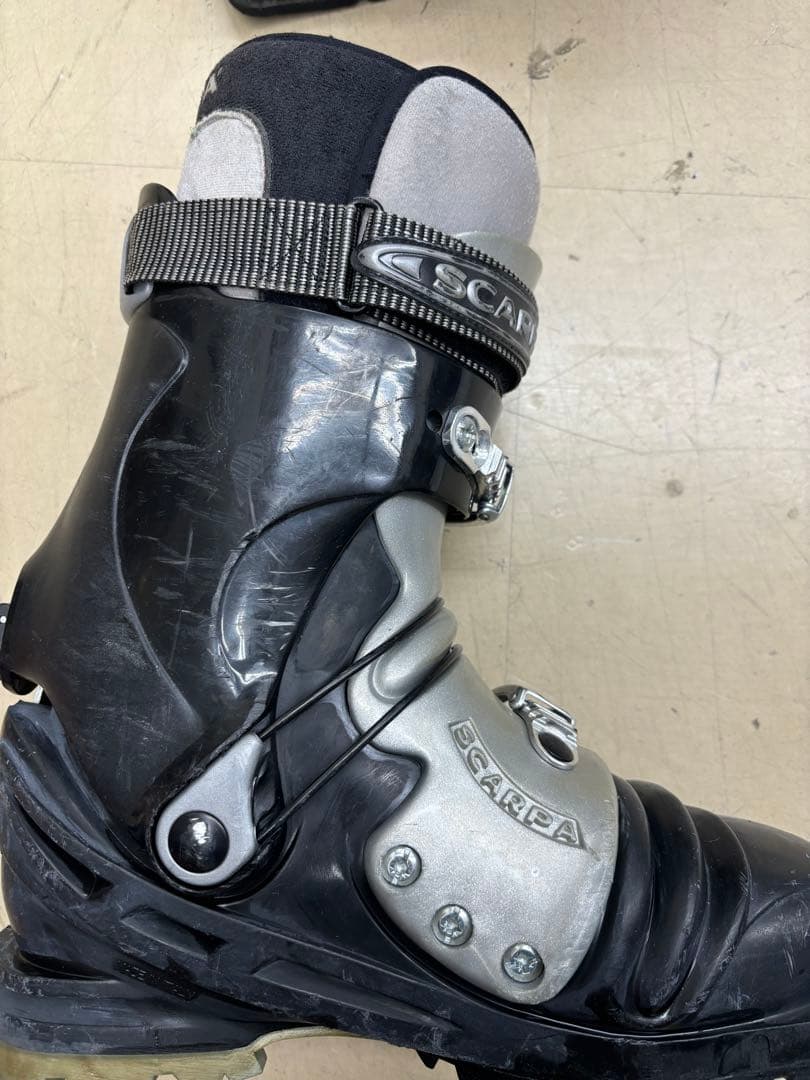 SCARPA T1 スキーブーツ ブラック/シルバー