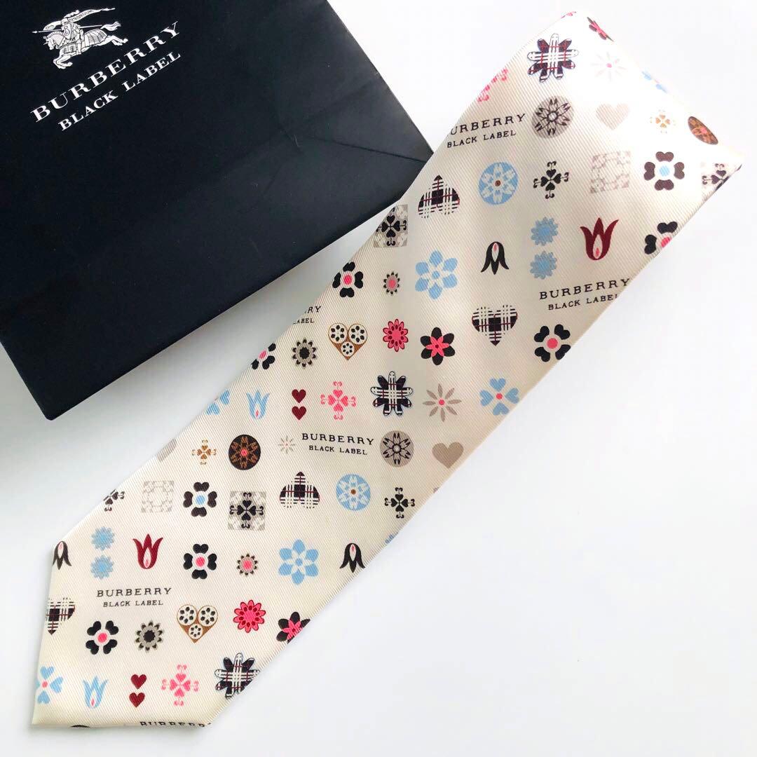 バーバリーブラックレーベル ネクタイ 紋章柄 オフホワイト BURBERRY BLACK LABEL - バーバリーブラックレーベル 白ネクタイの通販