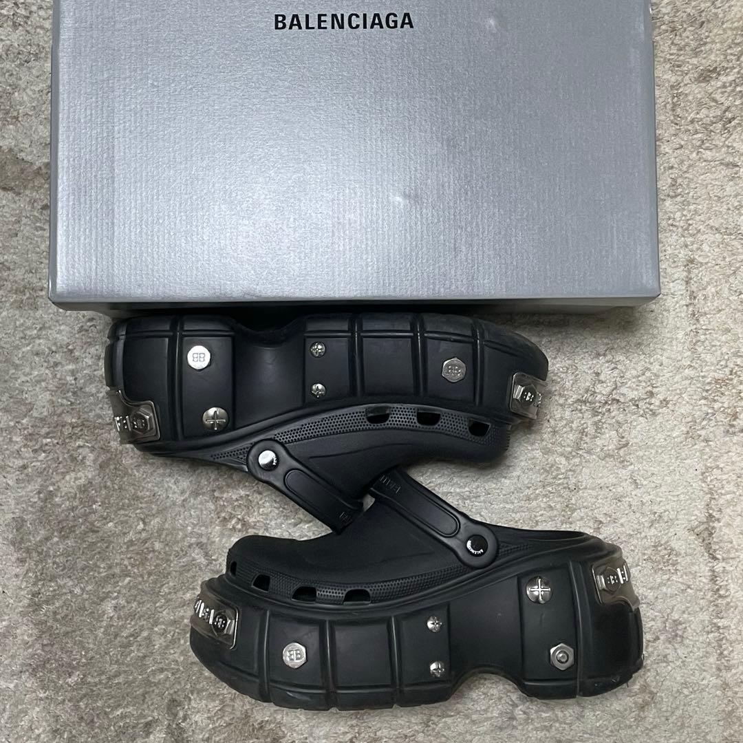 BALENCIAGA × CROCS HARDCROCS 43 ミュール 黒 Balenciaga HardCrocs™ Mules | Neiman Marcus