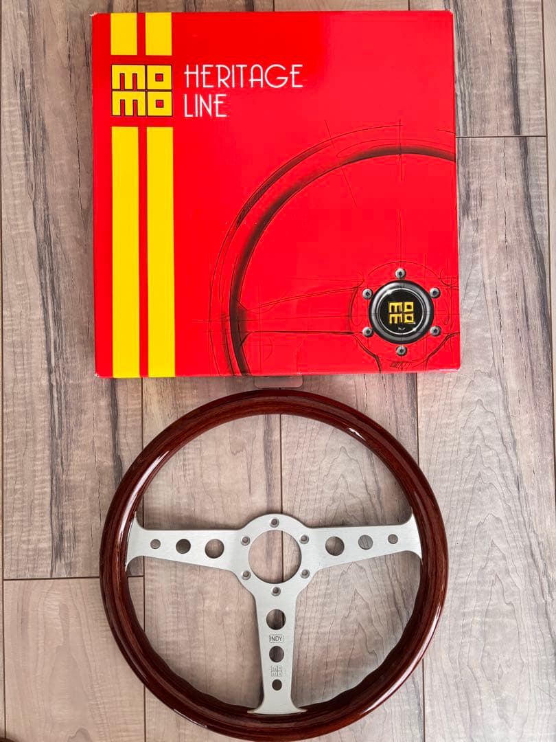 MOMO HERITAGE LINE INDYステアリング　35φ MOMOステアリング「HERITAGE LINE INDY」 #クラシカルステアリング