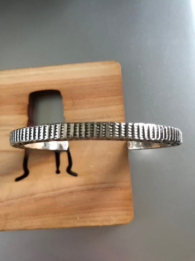 Garyreeves ゲーリーリーブスシルバーバングル47グラム Gary Reeves ナバホ族 バングル スタンプワーク ゲーリーリーブス