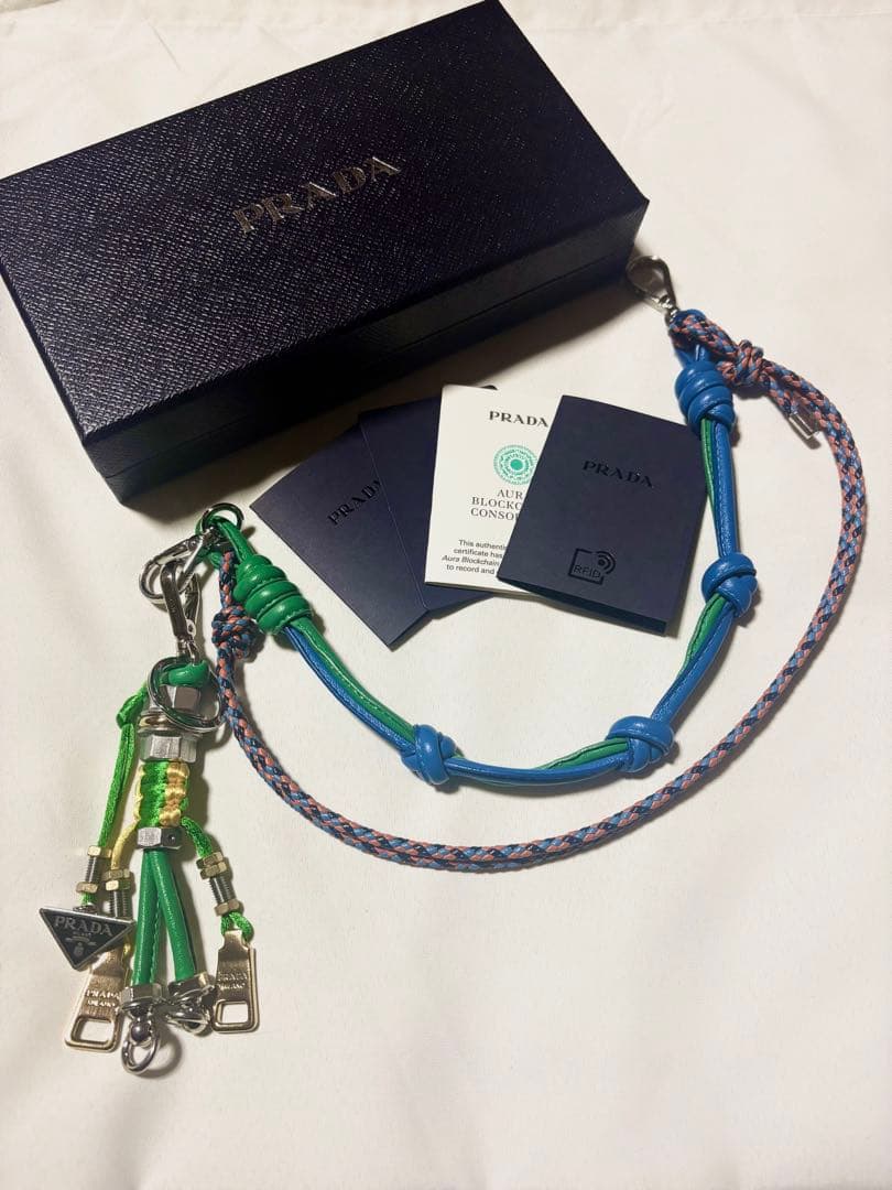 PRADA プラダ バッグチャーム ミントメア 関税負担なし☆PRADA プラダ サフィアーノレザー ミニバッグ (PRADA