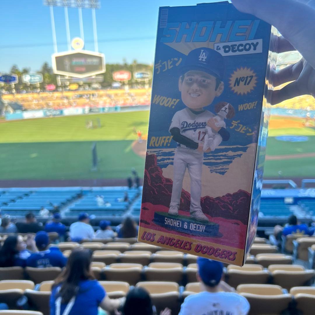 大谷&デコピンボブルヘッド　先着40000人 大人気だった“デコピン”ボブルヘッド 今回の大谷翔平はMVPの盾を抱えて