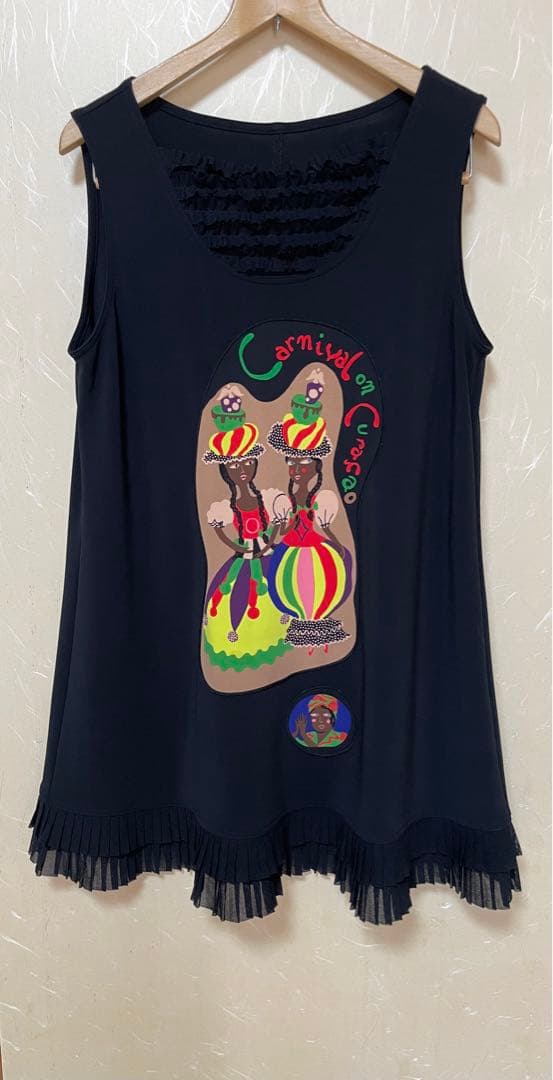 トクコプルミエヴォル カーニバルイラスト ノースリーブチュニック