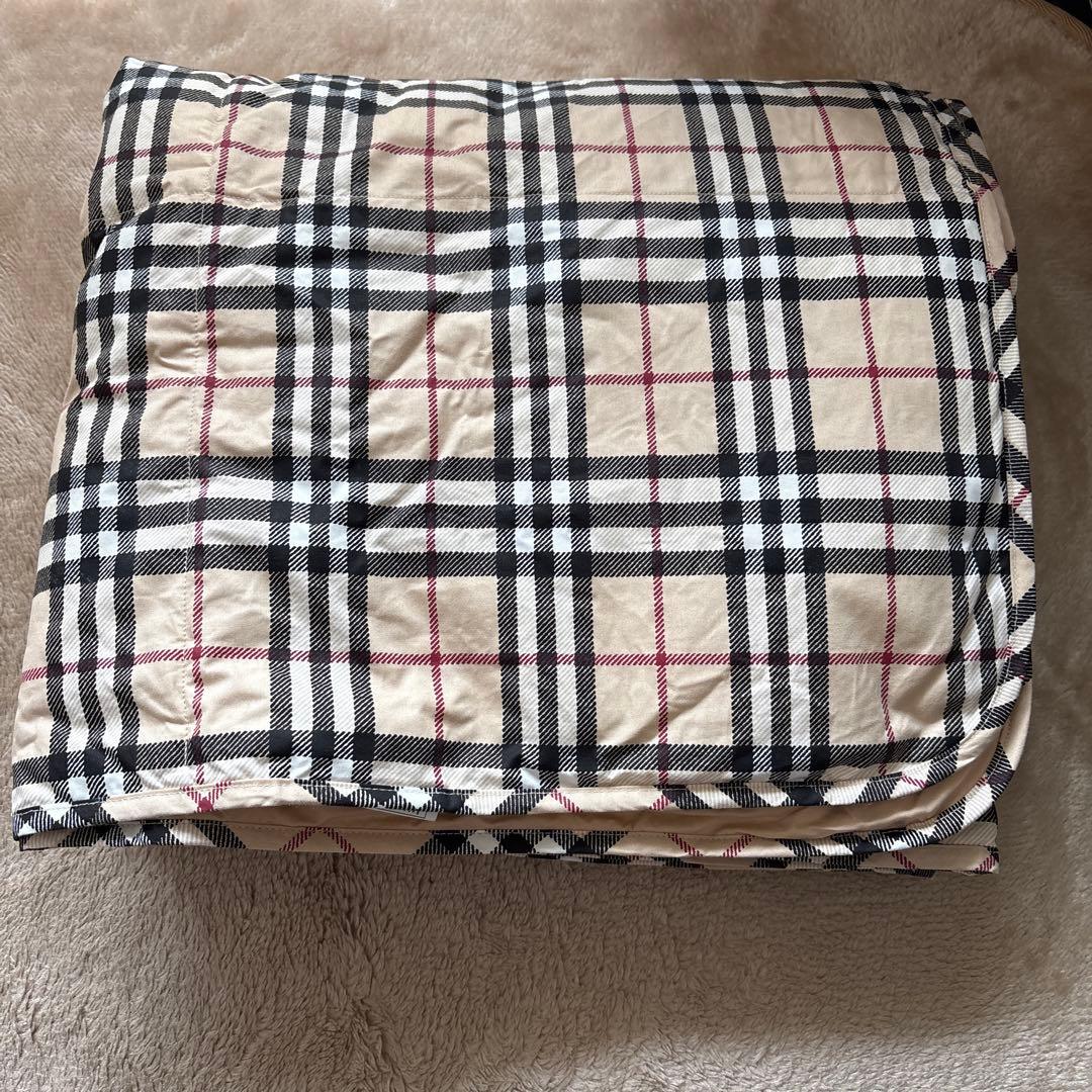 BURBERRY バーバリー 羽毛ひざ掛け ブランケット 西川産業 - メルカリ