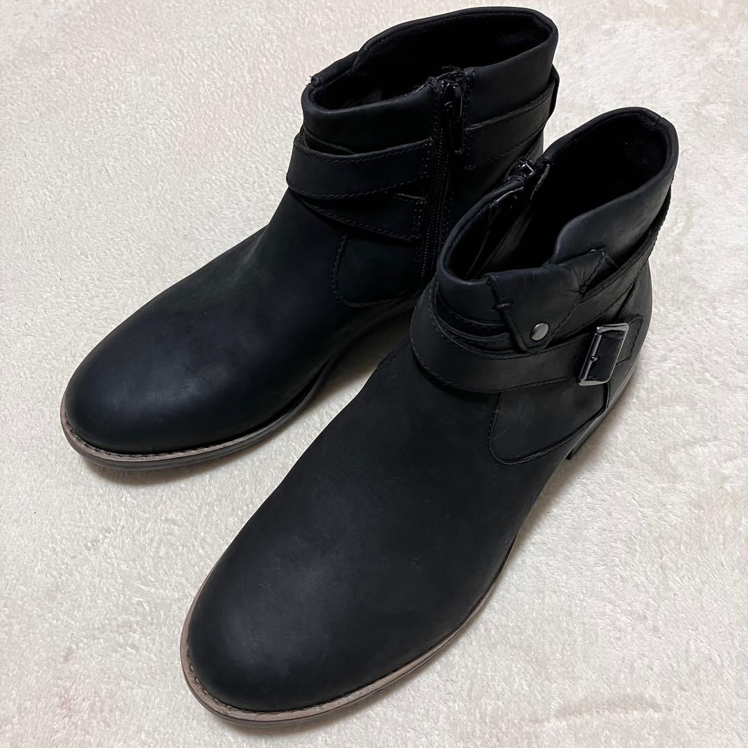 美品✨クラークス カムジン レザーショートブーツ サイドジップ
