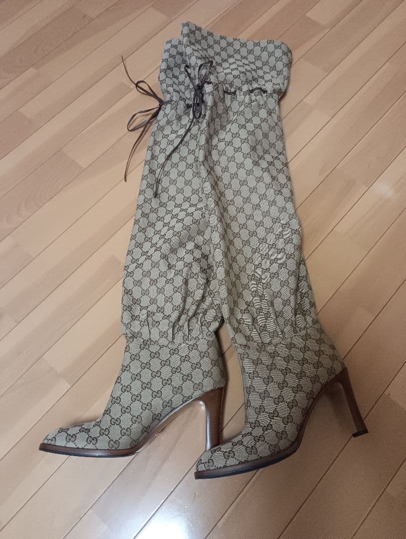 Gucci ニーハイブーツ サイズ42 保存袋付き サイハイブーツ 黒 編み上げ レースアップ 厚底 美脚 ニーハイブーツ