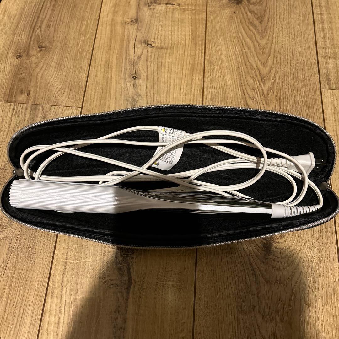 【お値下げしました　正規品】ReFa ストレートヘアアイロン 耐熱ケース付き