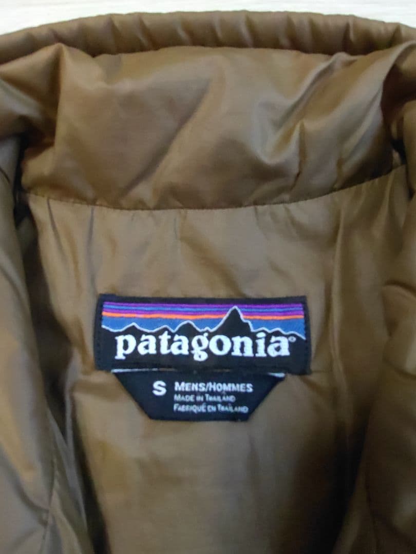 美中古】マイクロパフ ベスト ヘナブラウン メンズS - メルカリ