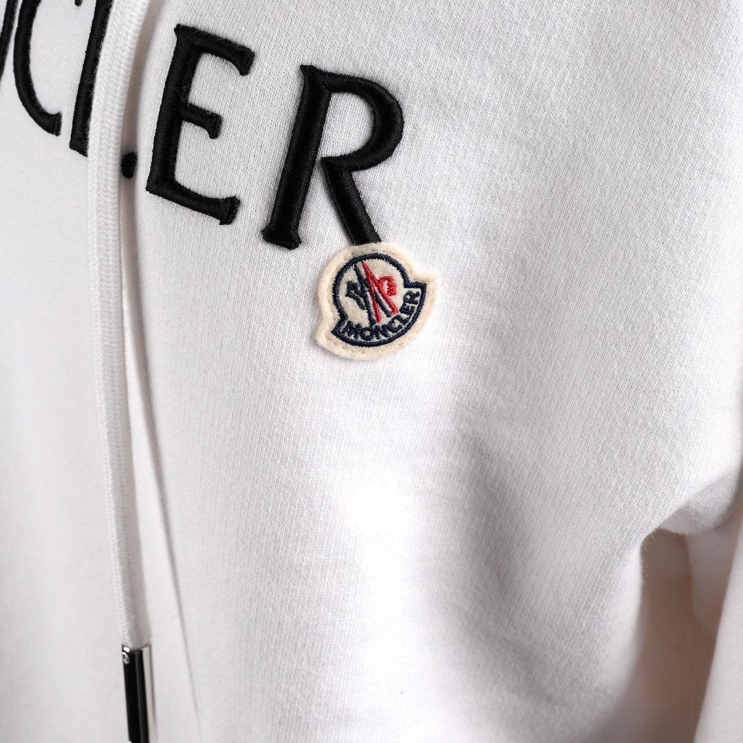 58☆琉球様専用 極美品・タグ付】モンクレール パーカー サイズXS