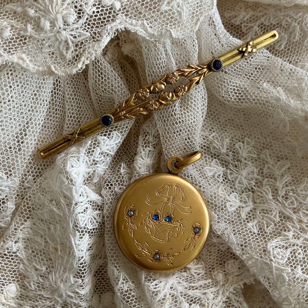 フランスアンティーク　ペンダントトップ＆ブローチ　ゴールドプレート　ビジュー フランスアンティークブローチ
