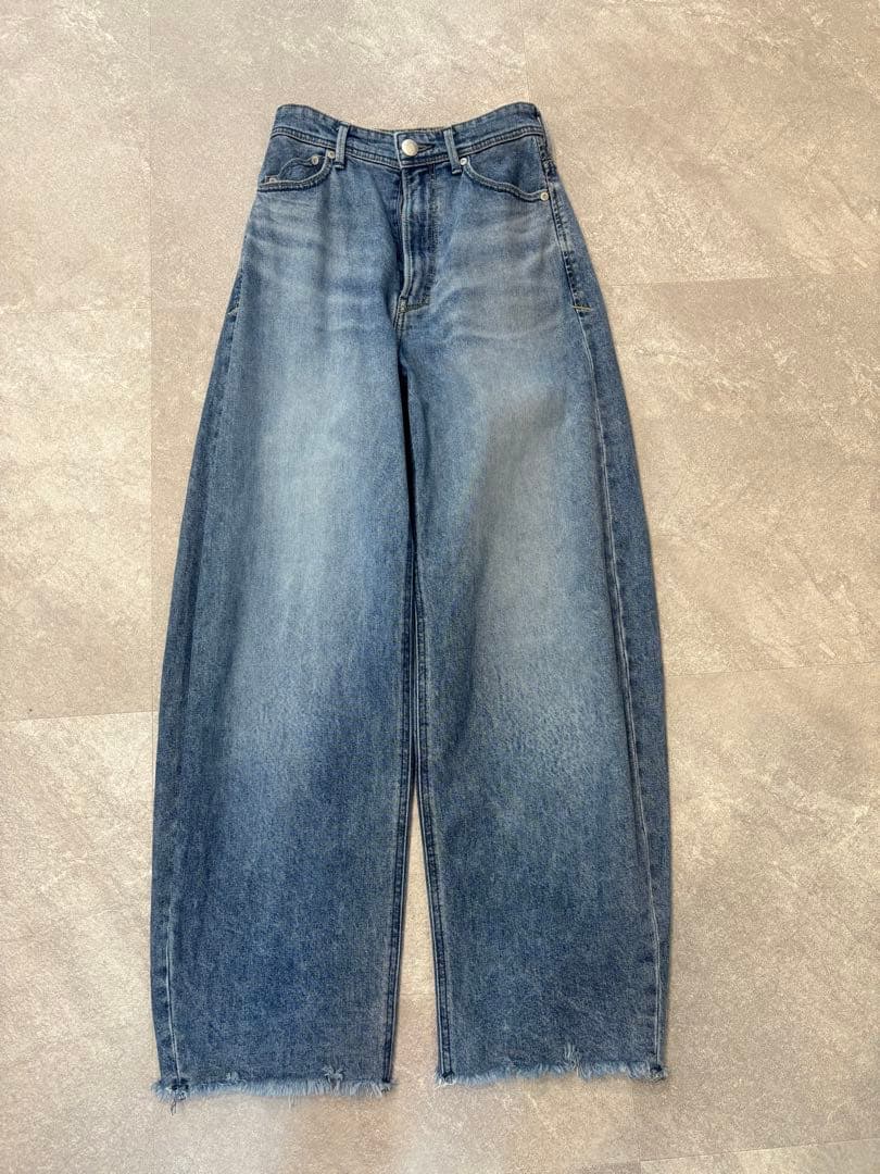 YANUK ヤヌーク　カーブテーパード \"LAURA\" 23