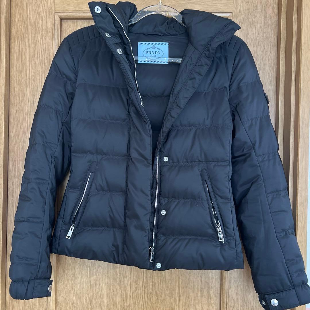 最終値下げ プラダ ダウンジャケット - メルカリ