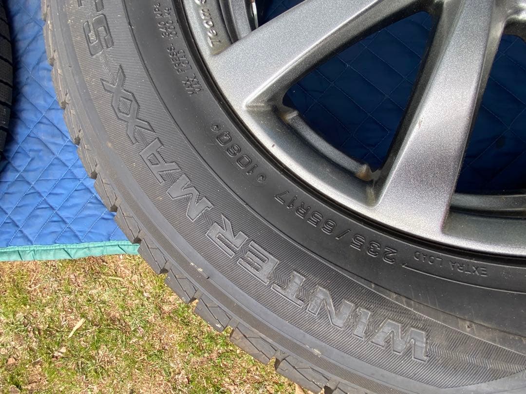 Volvo XC60 235/65/R17 ダンロップスタッドレスホイールセット