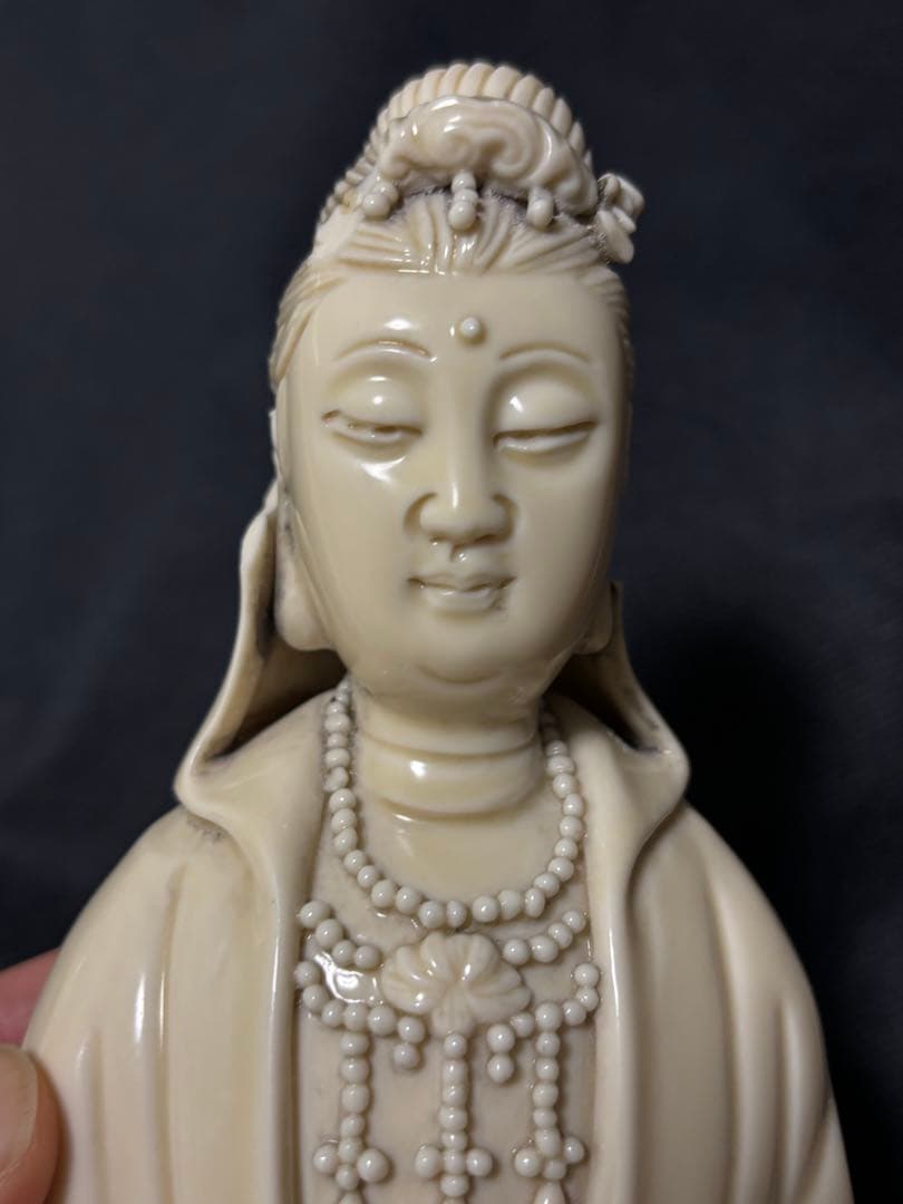 中国古美術　明の時代　徳化窯　白磁観音菩薩像 何朝宗　34cm 中国 徳化窯白磁 観音菩薩像 C 7889E - メルカリ