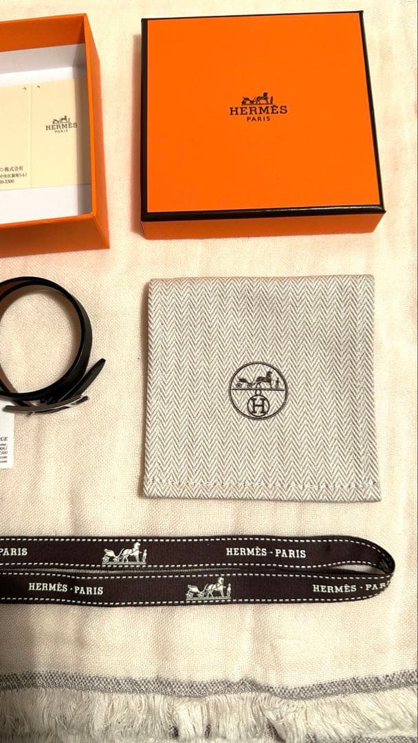 HERMES レザーブレスレット 《ビーアピ》 ドゥブルトゥール