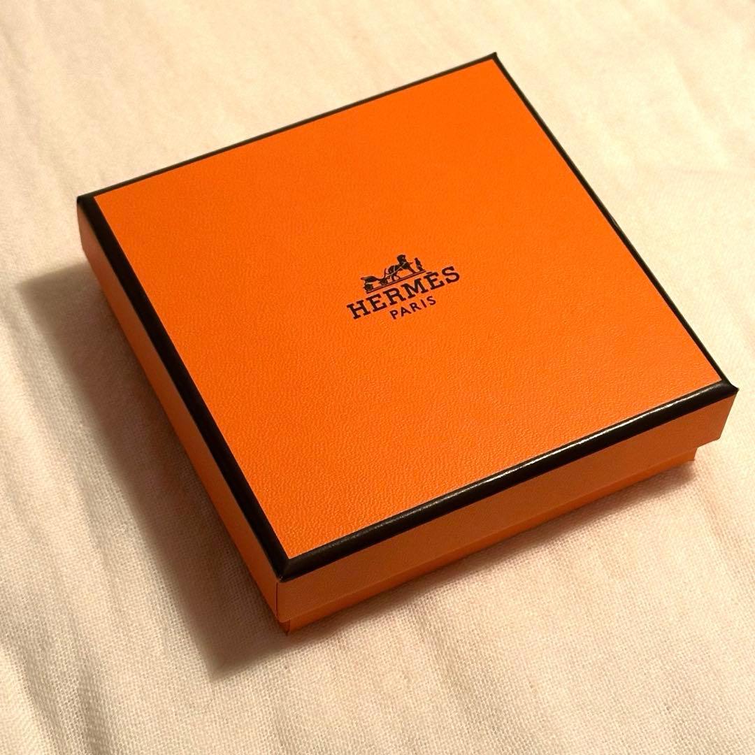 HERMES レザーブレスレット 《ビーアピ》 ドゥブルトゥール