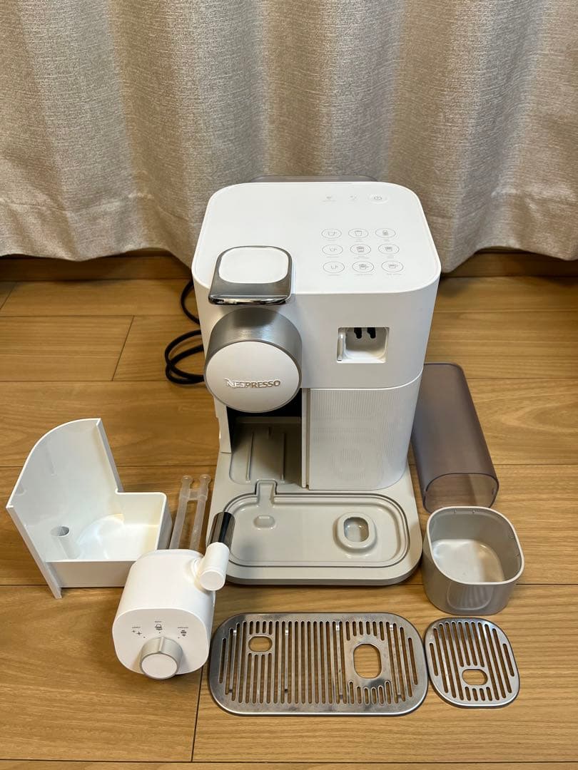 美品】ネスプレッソ グランラティシマ F531 コーヒーメーカー ホワイト