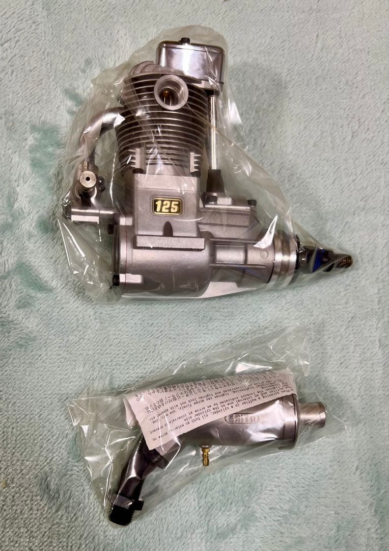 SAITO 四ストロークエンジン 125 Saito Engines FA-125A AAC Four Stroke Glow Engine w/Muffler: AG