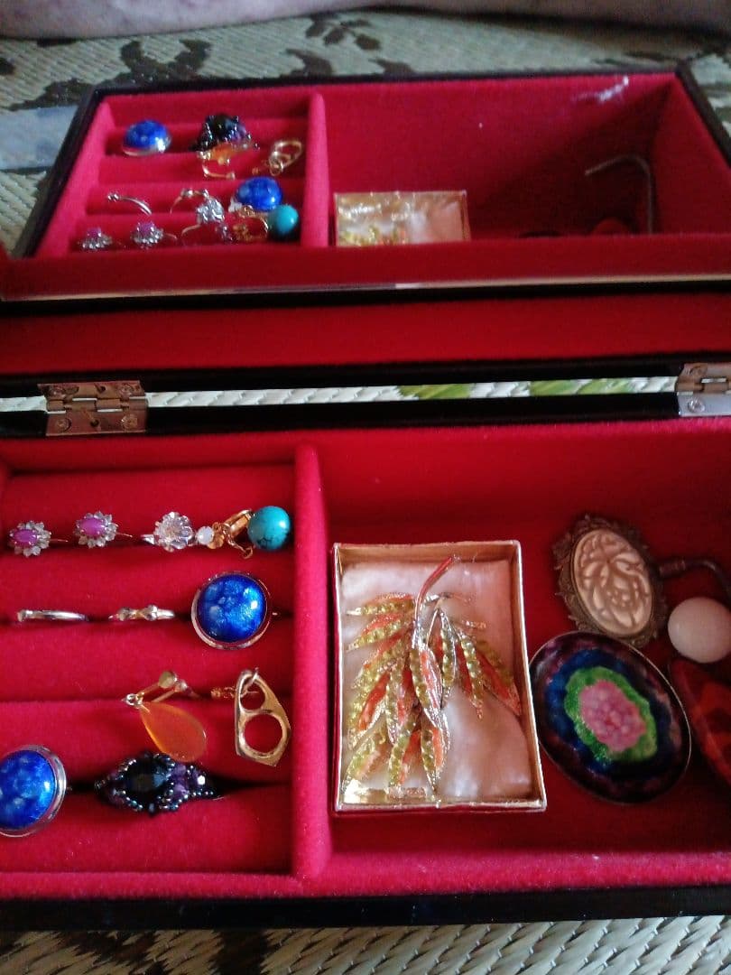 祖母の、遺品 ゴールドチェーンネックレス、ケース付き 数百種類の通販