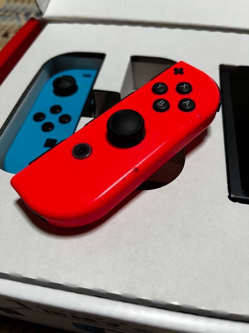 Nintendo Switch 本体 赤/青 ジョイコン付き 箱あり USED