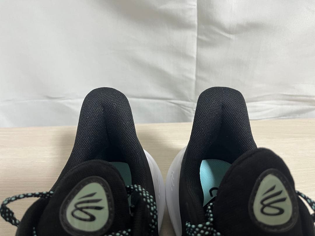 新品タグ付 アンダーアーマー カリー11 27.5cm バッシュ Curry11