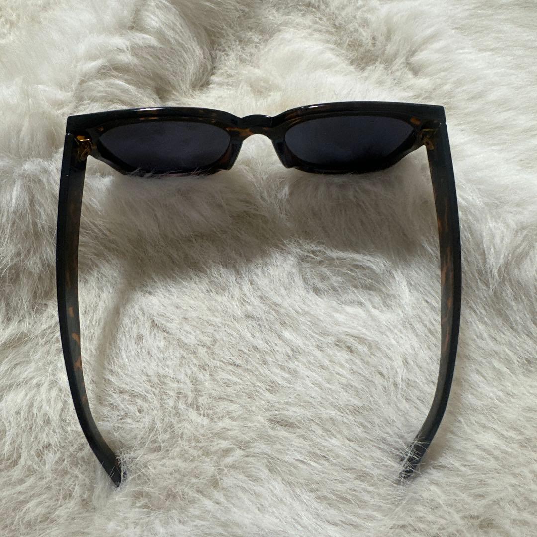 セリーヌ トリオンフ ベッコウ柄 サングラス BTS 芸能人 - メルカリ